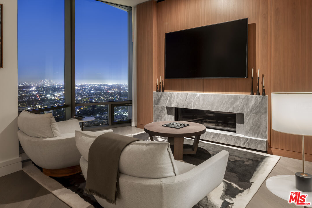 211 Elm Court Unit: 5D