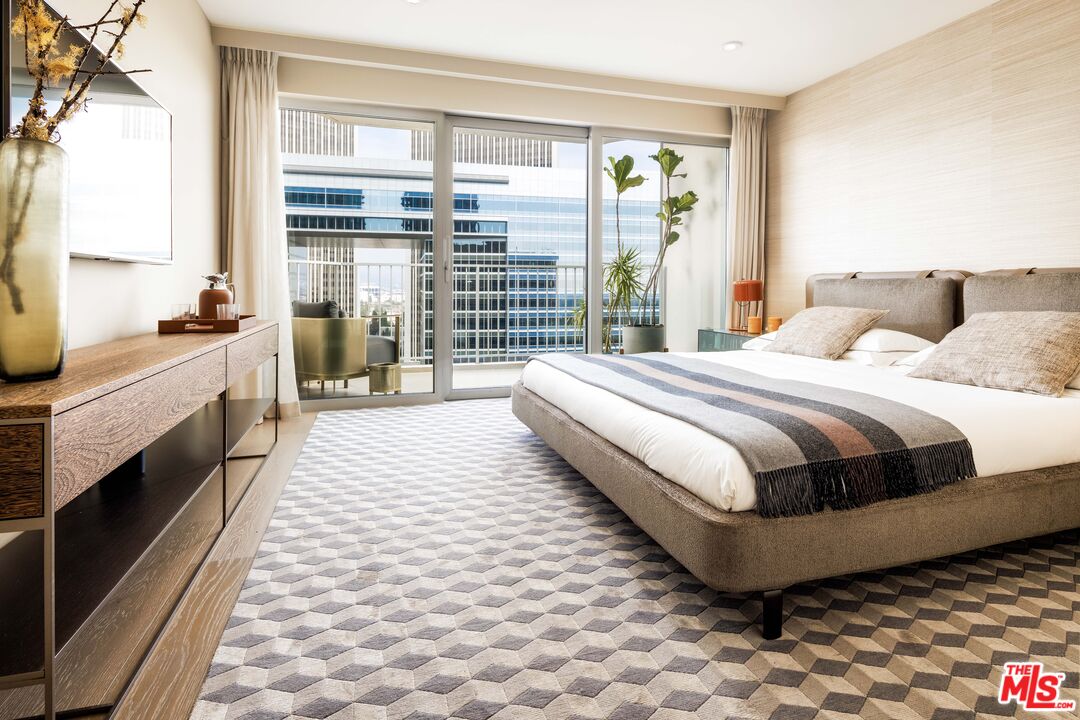 2025 Avenue Of The Stars Unit: 1601
