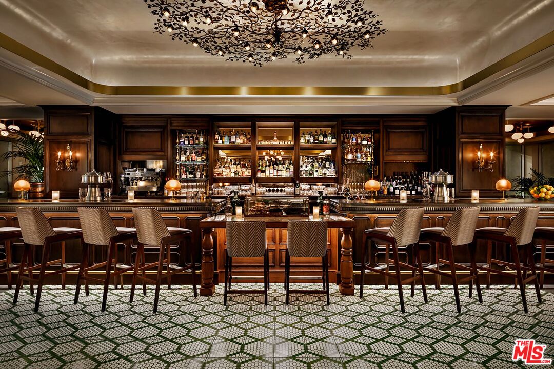 2025 Avenue Of The Stars Unit: 1601