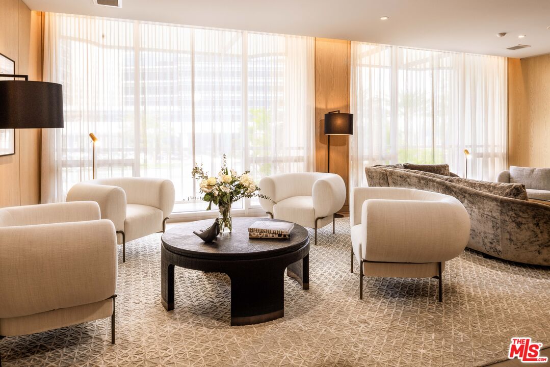 2025 Avenue Of The Stars Unit: 1408