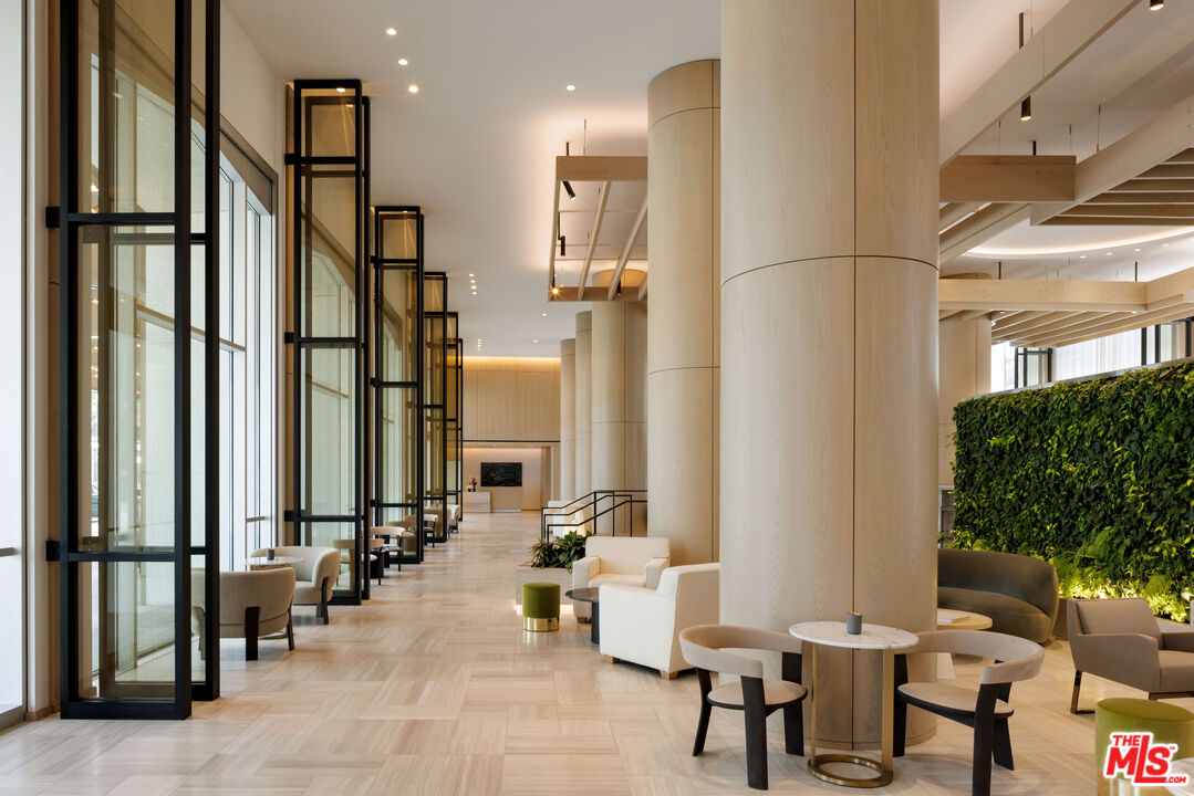2025 Avenue Of The Stars Unit: 1408