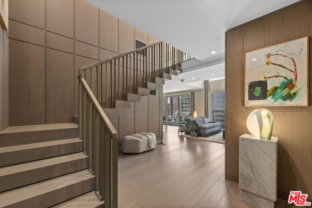 2025 Avenue Of The Stars Unit: 1404