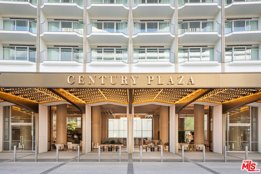 2025 Avenue Of The Stars Unit: 1404