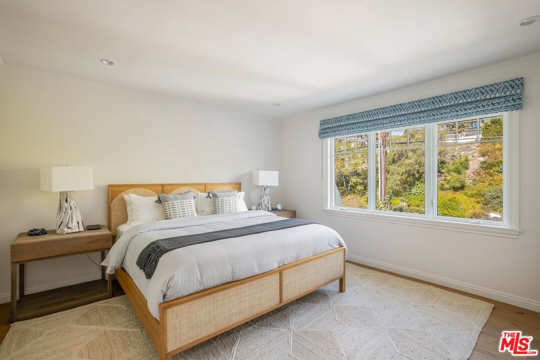 27086 Malibu Cove Colony Dr