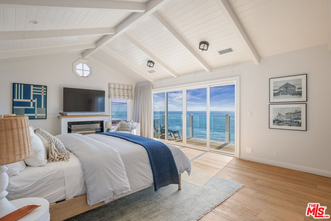 27086 Malibu Cove Colony Dr