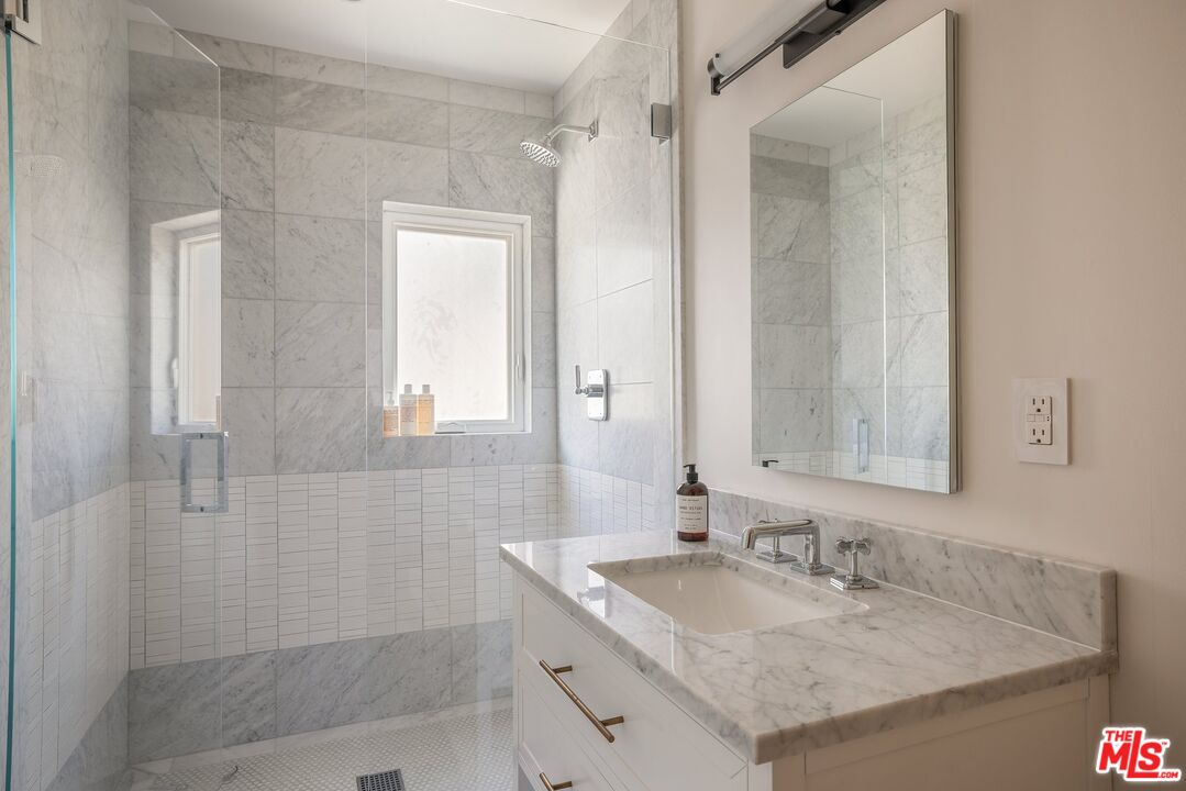 27086 Malibu Cove Colony Dr