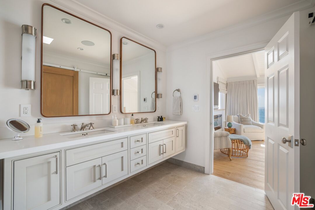 27086 Malibu Cove Colony Dr