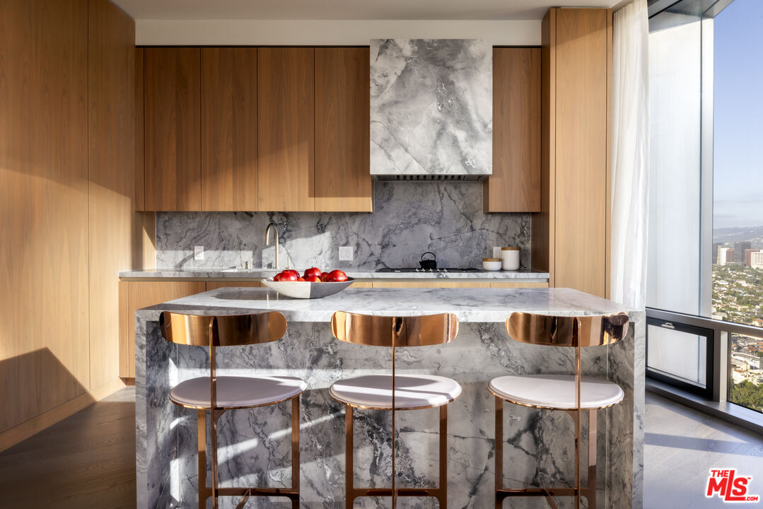 211 Elm Court Unit: 34C