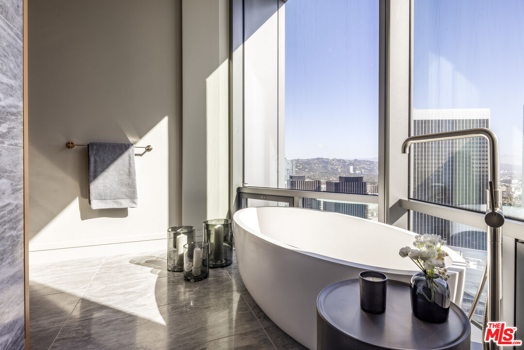 211 Elm Court Unit: 34C