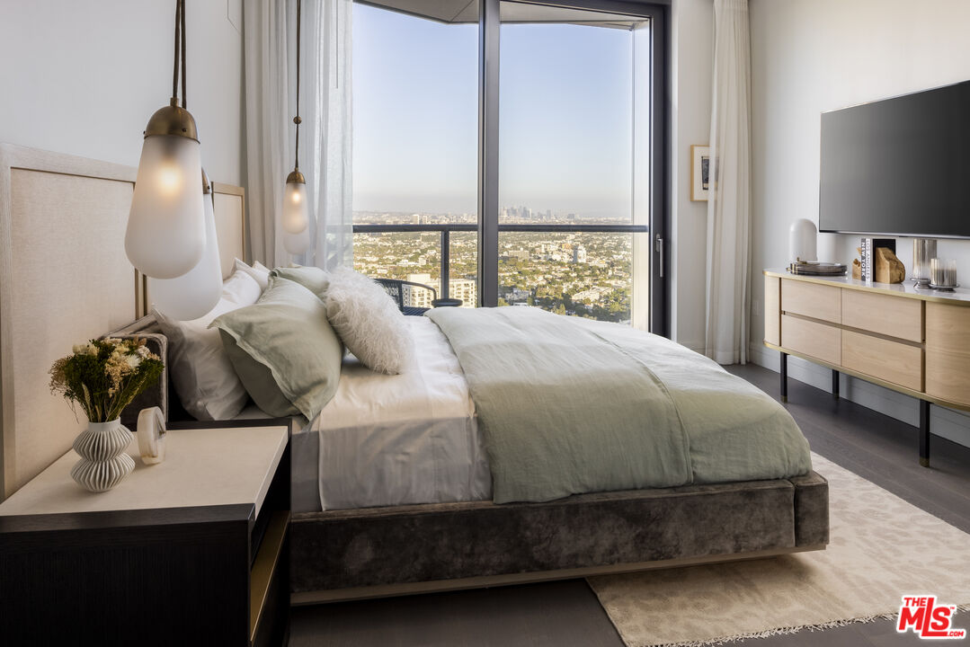 211 Elm Court Unit: 34C