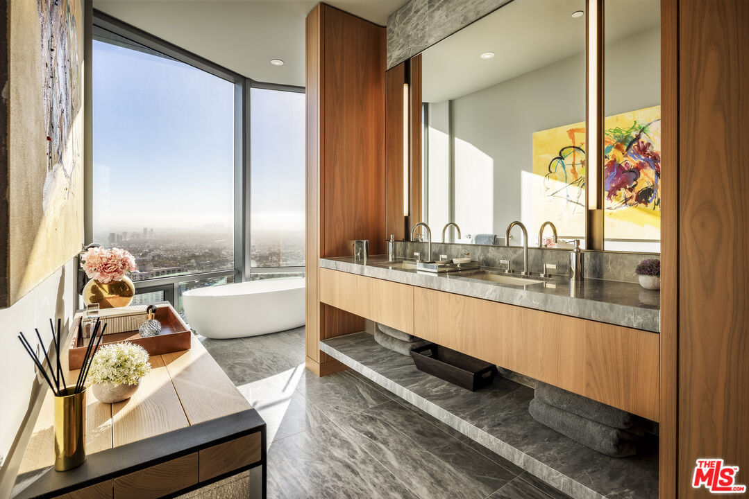 211 Elm Court Unit: 34C