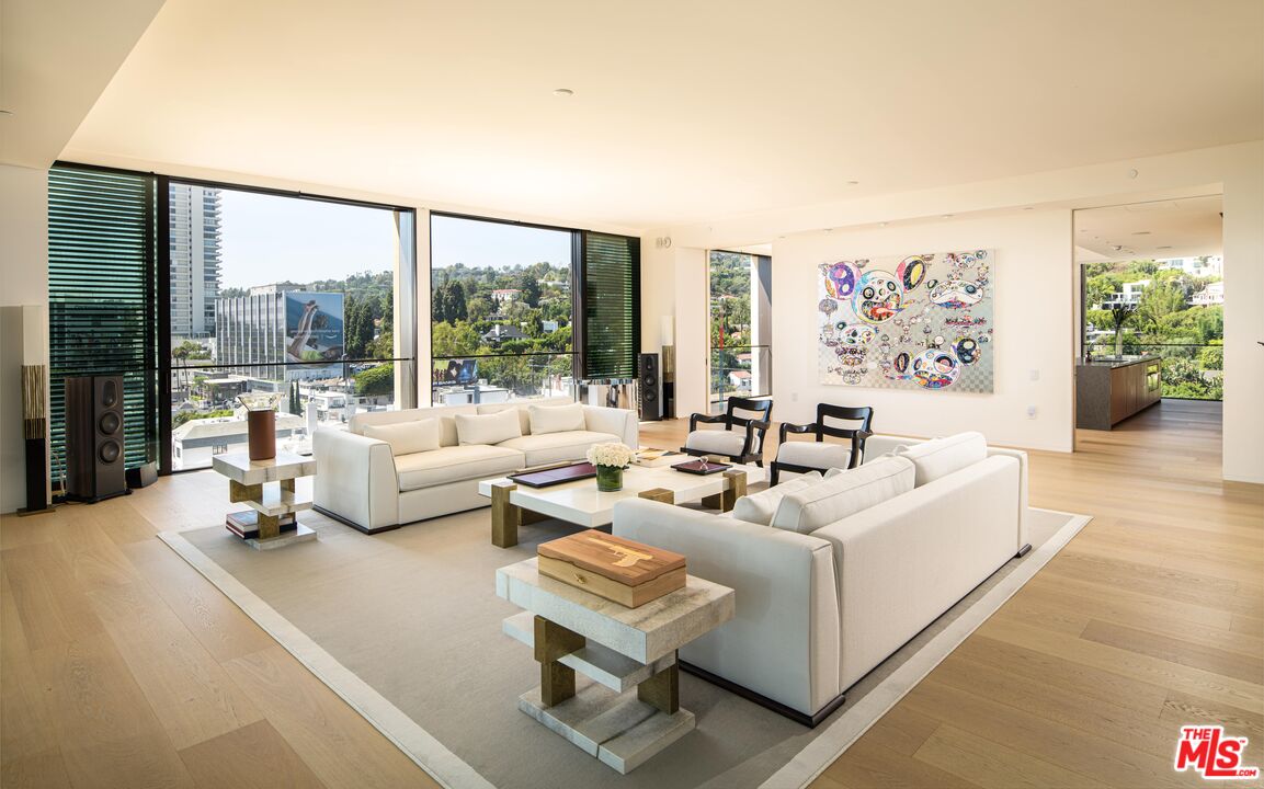 9040 Sunset BLVD Unit: 1101