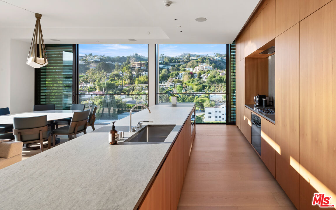 9040 Sunset BLVD Unit: 1101