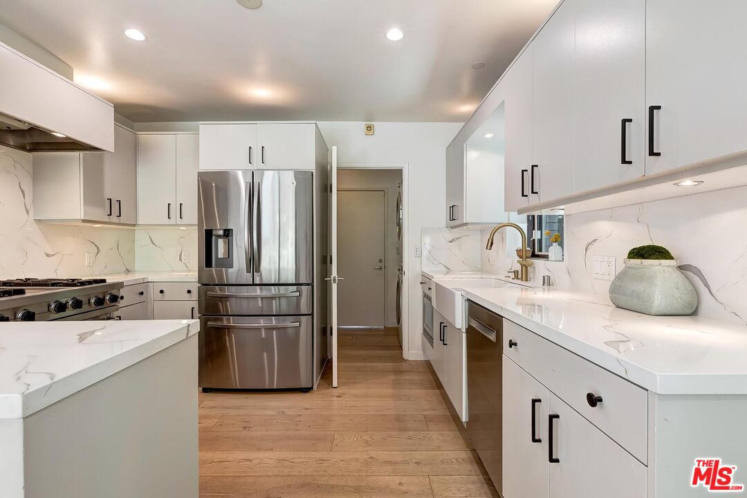 1262 N Norman Pl