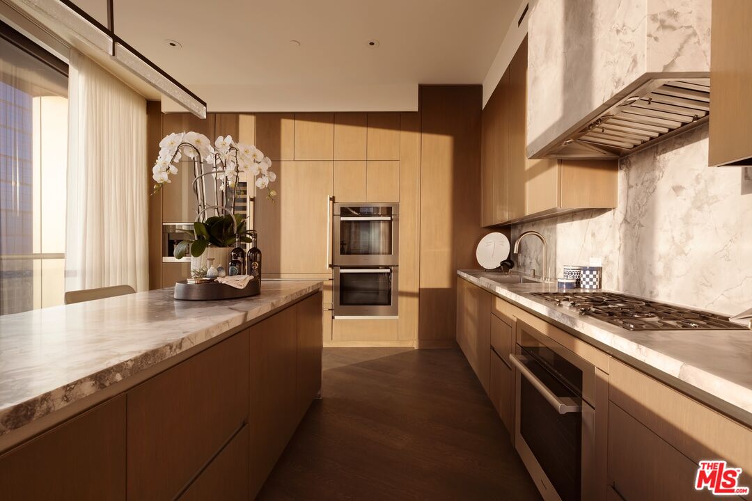 211 W Elm Ct Unit: 28A