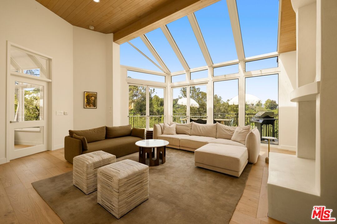 282 Bentley Cir