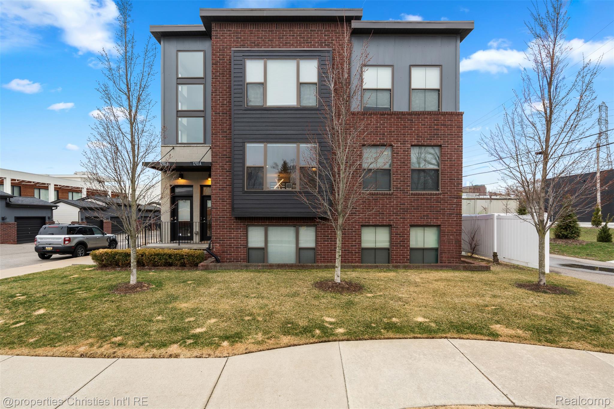 1210 Diamond Unit A Court Unit: A