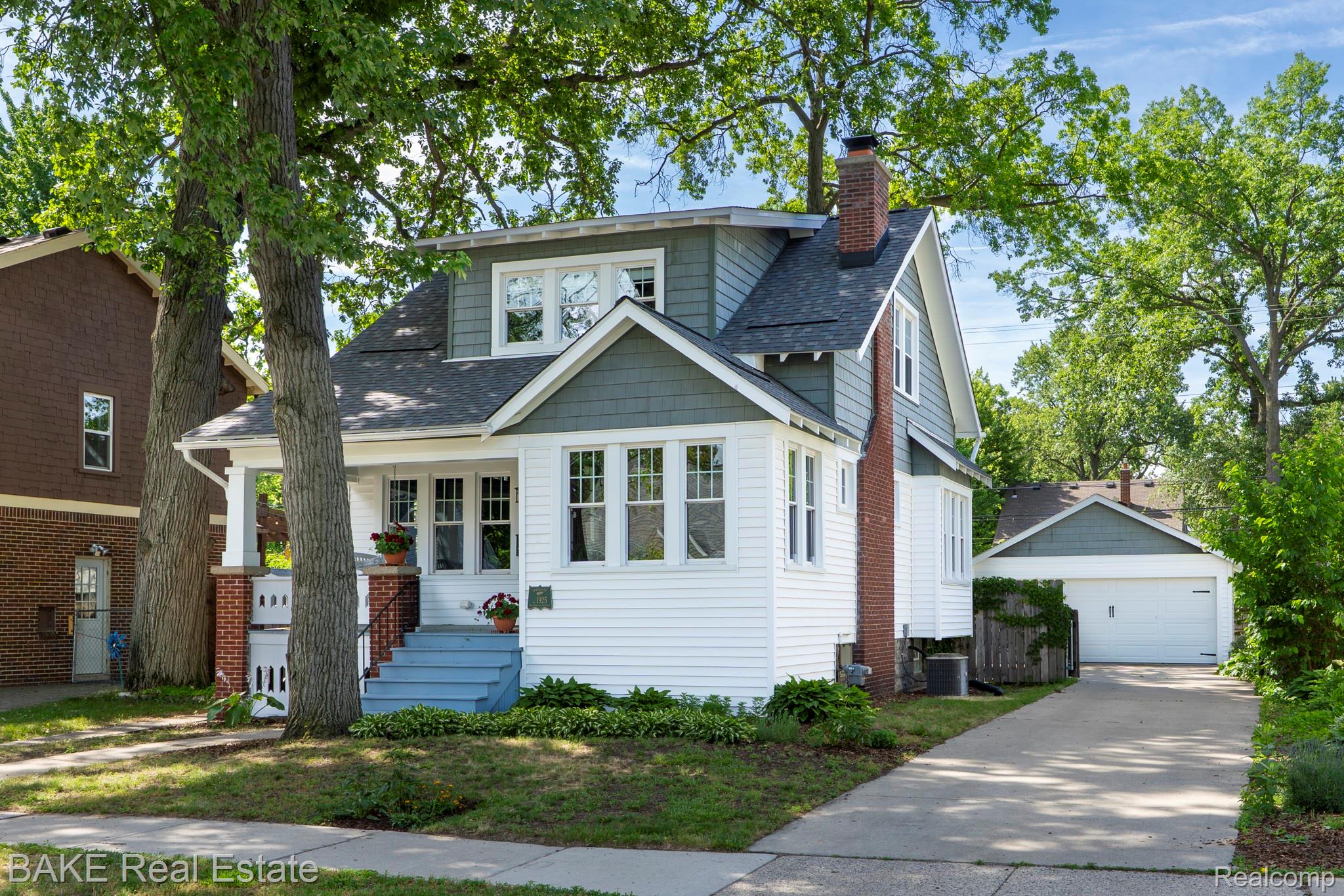 675 W Hazelhurst Street