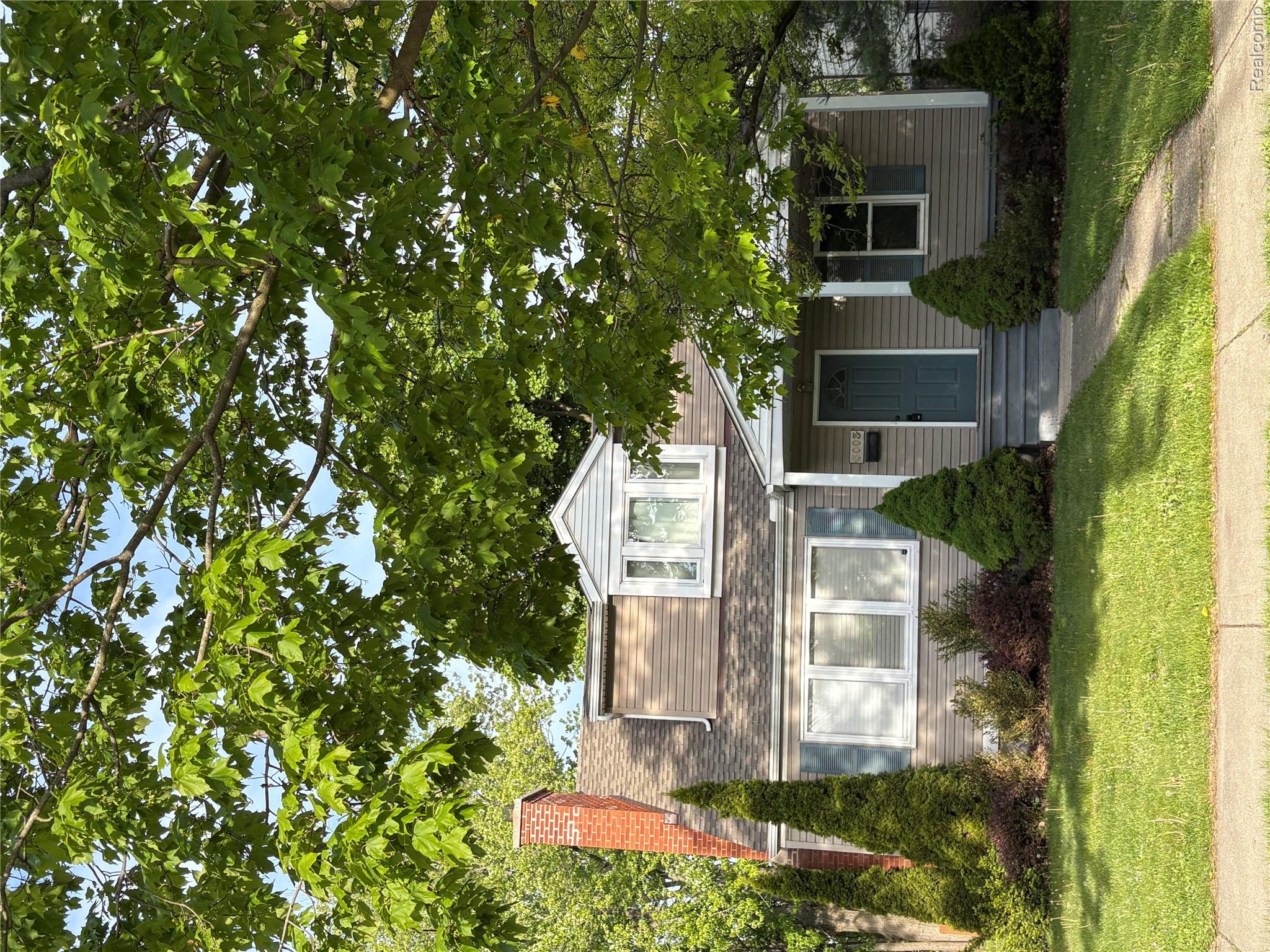 3003 Garden Avenue