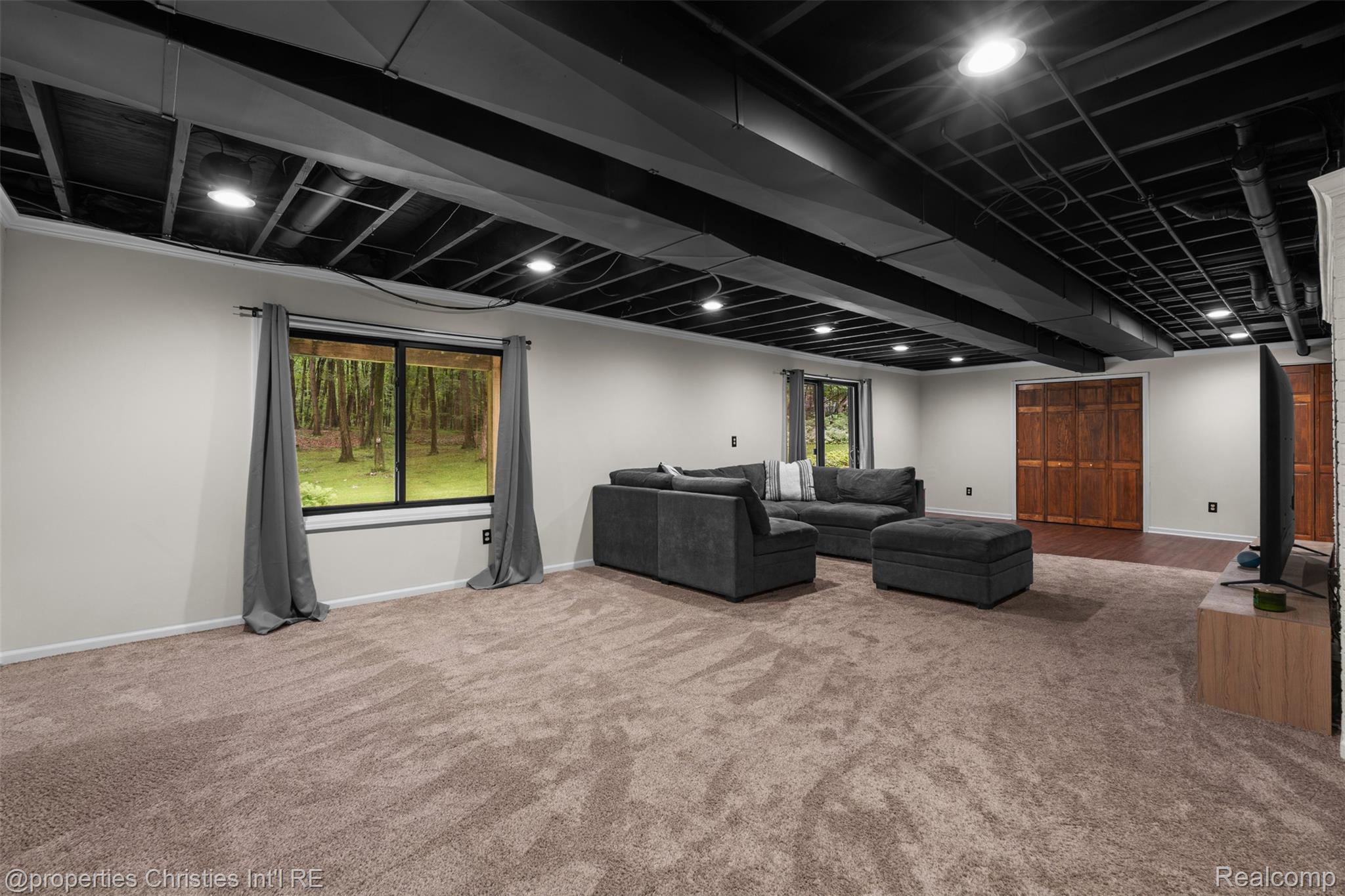 1625 Perry Lake Road