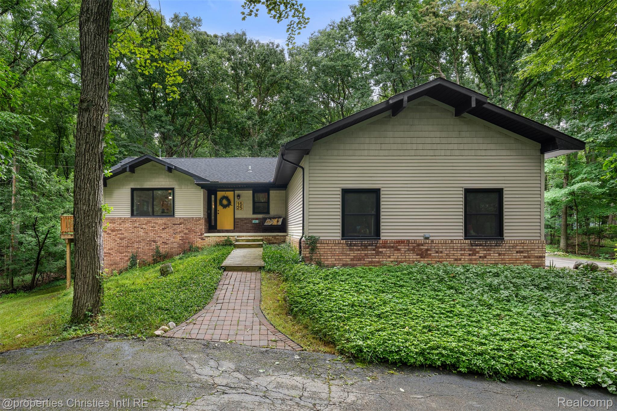 1625 Perry Lake Road