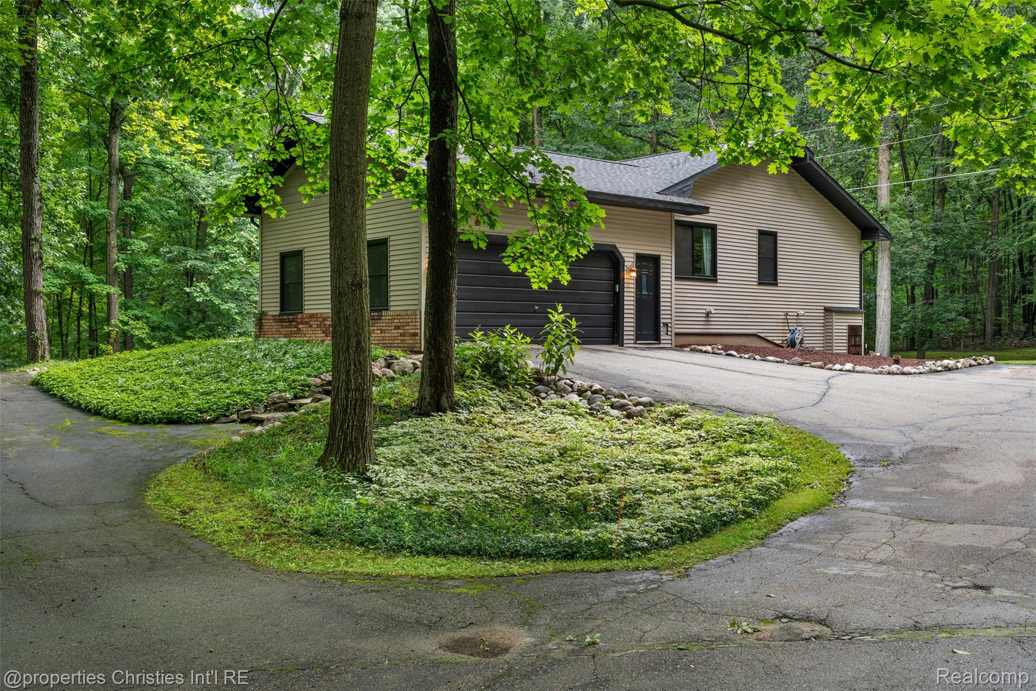 1625 Perry Lake Road
