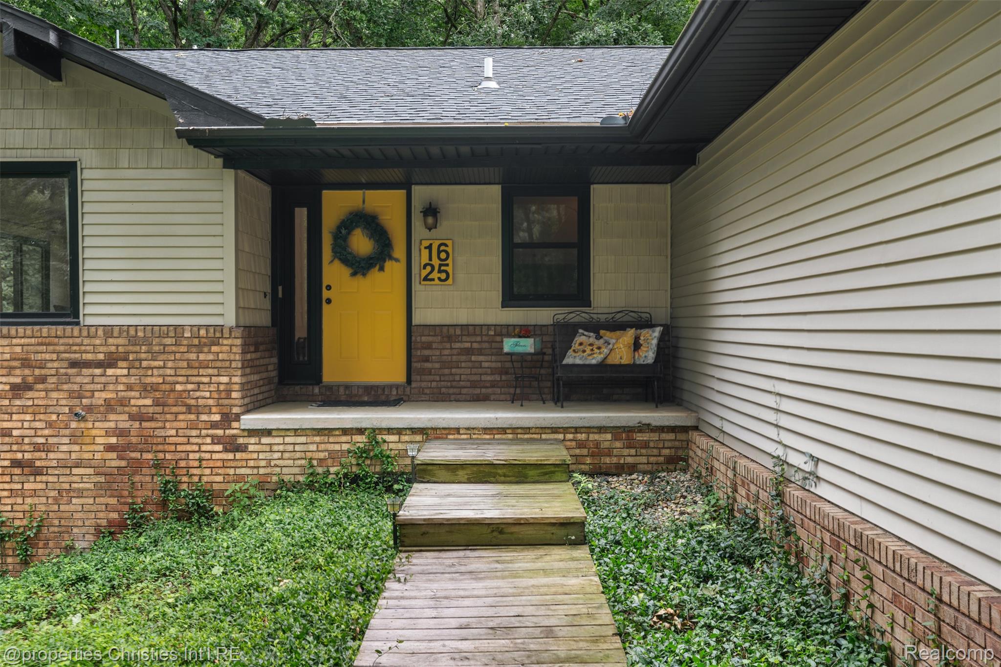 1625 Perry Lake Road