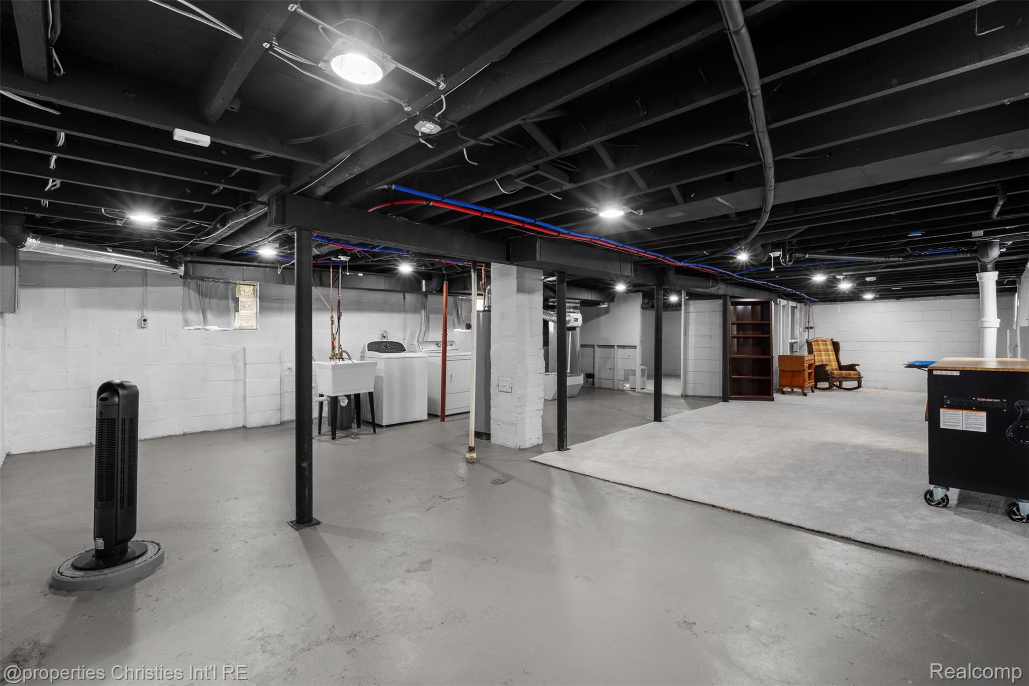 460 W Chesterfield Street