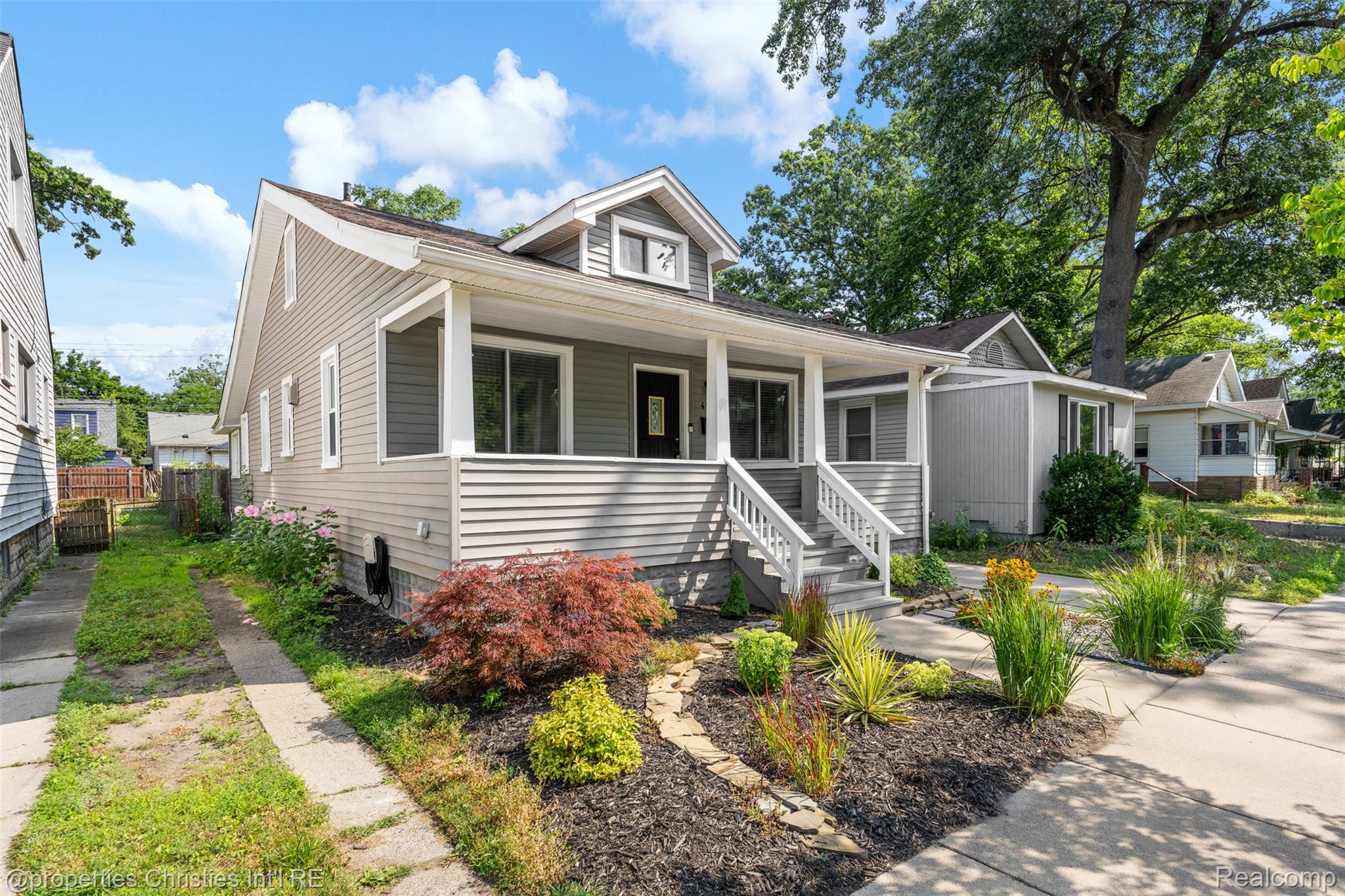 460 W Chesterfield Street