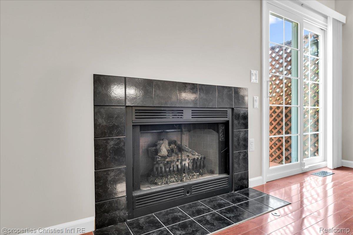 242 Barrington Circle