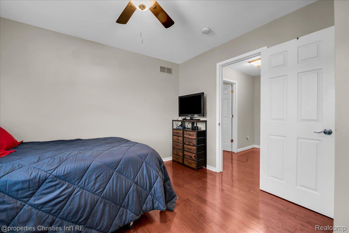 242 Barrington Circle