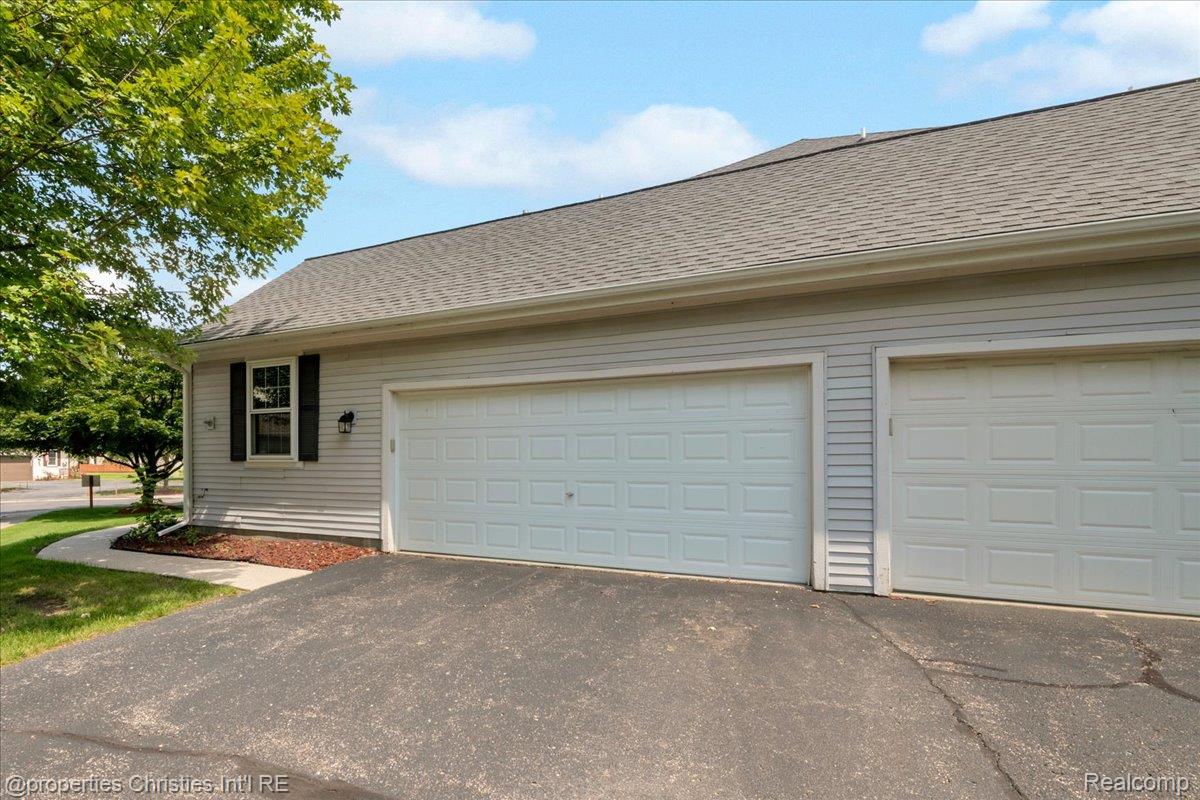 242 Barrington Circle