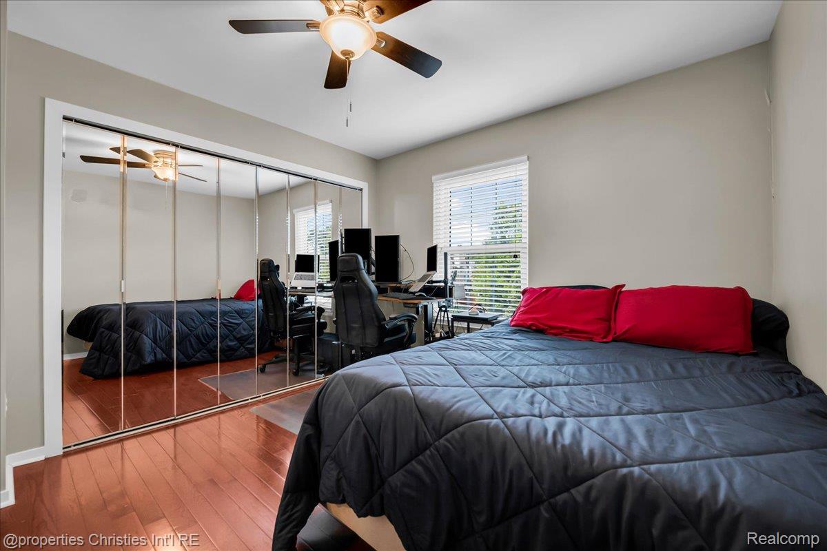 242 Barrington Circle