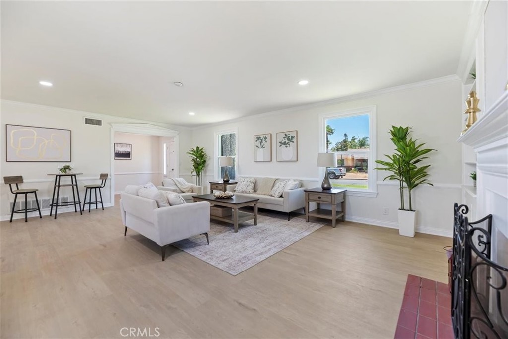 1748 Prince Albert Drive