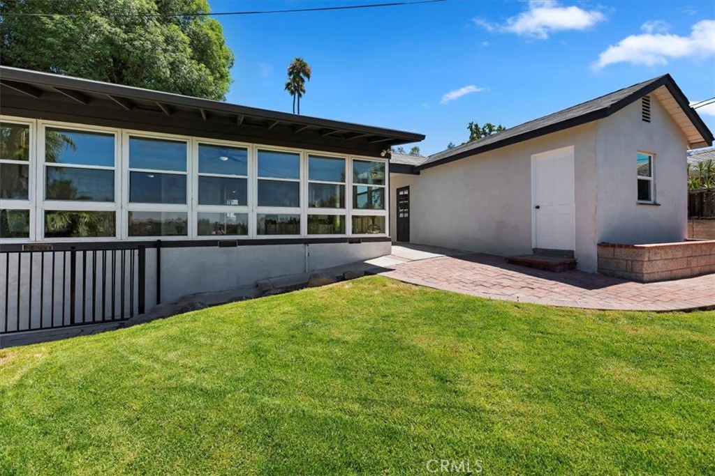 1748 Prince Albert Drive