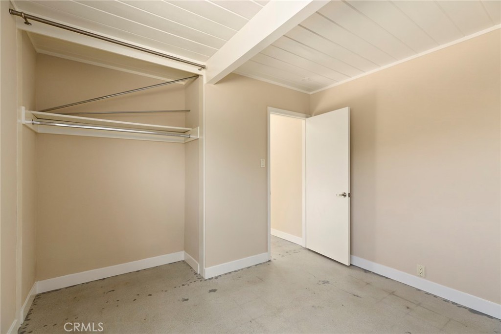 840 E Palmdale Avenue