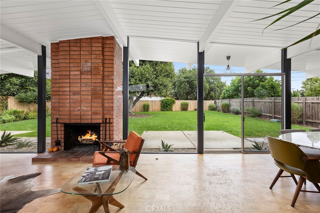 589 S Woodland Street