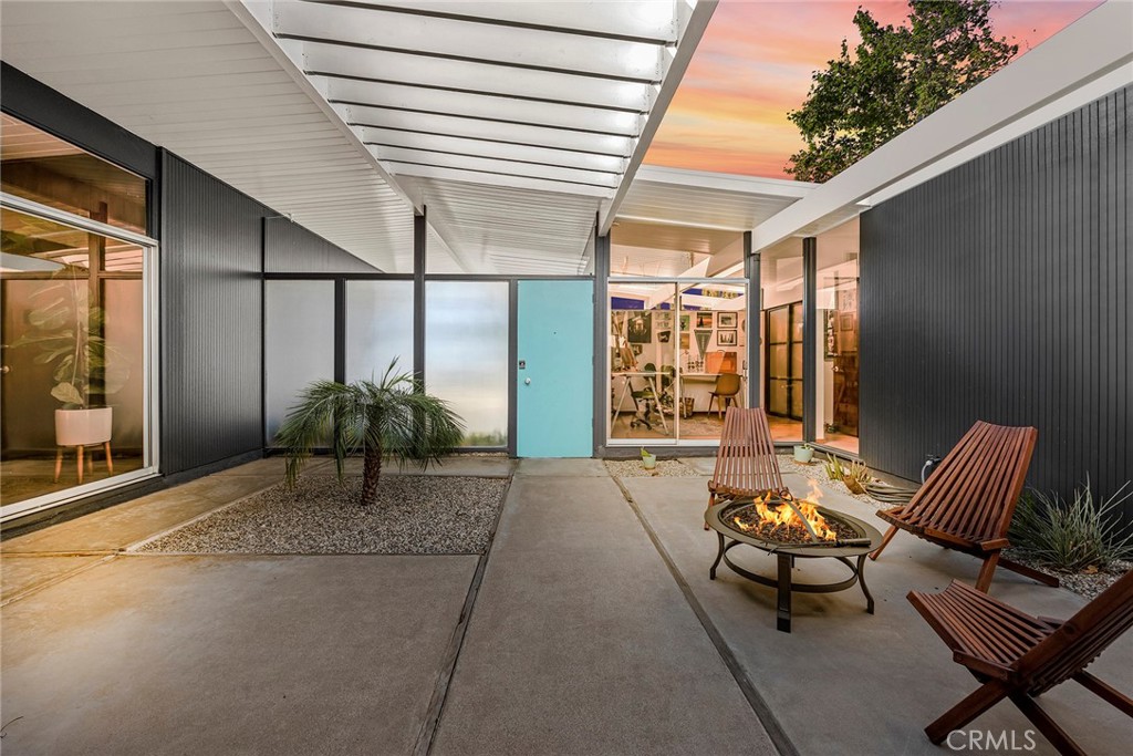 589 S Woodland Street