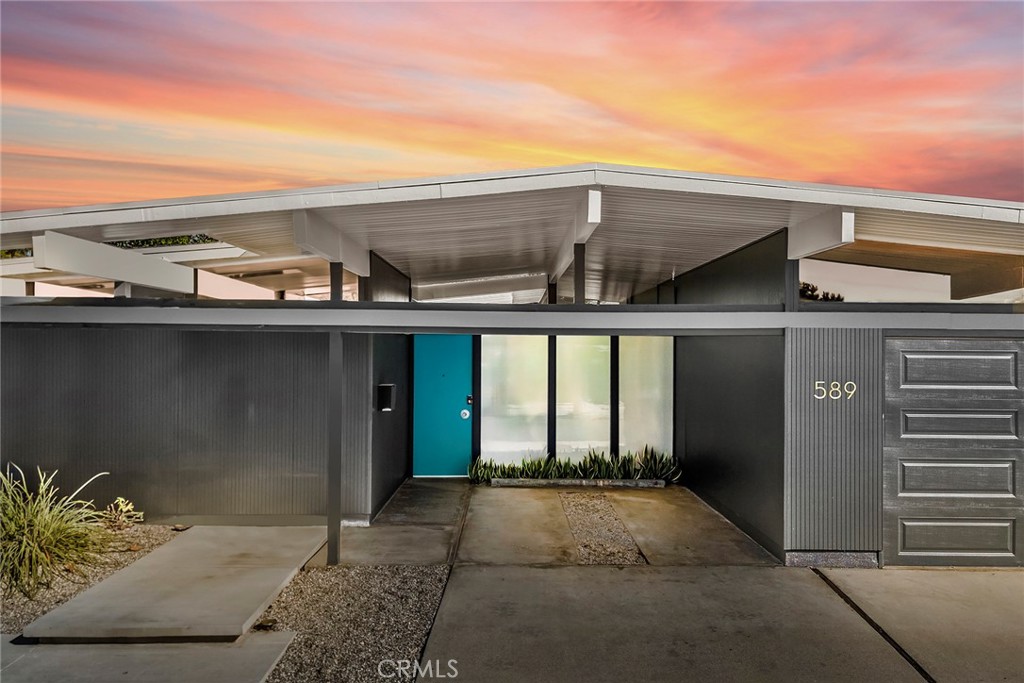 589 S Woodland Street