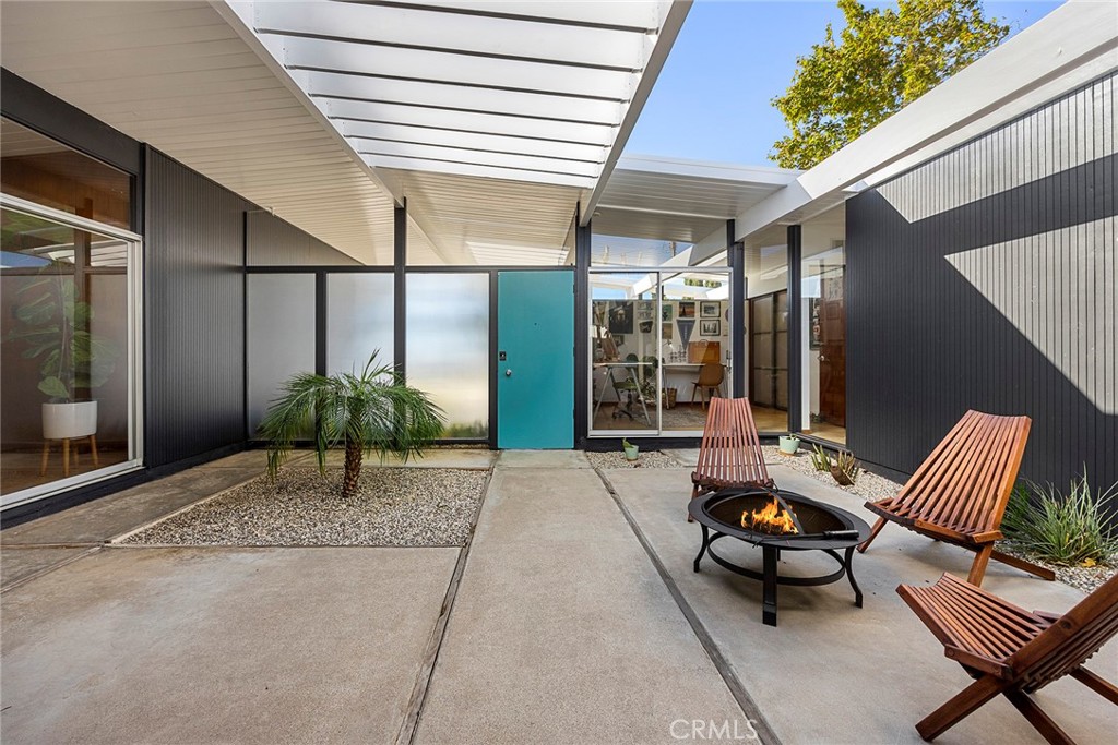 589 S Woodland Street