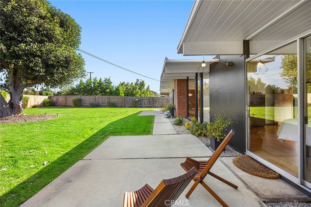 589 S Woodland Street