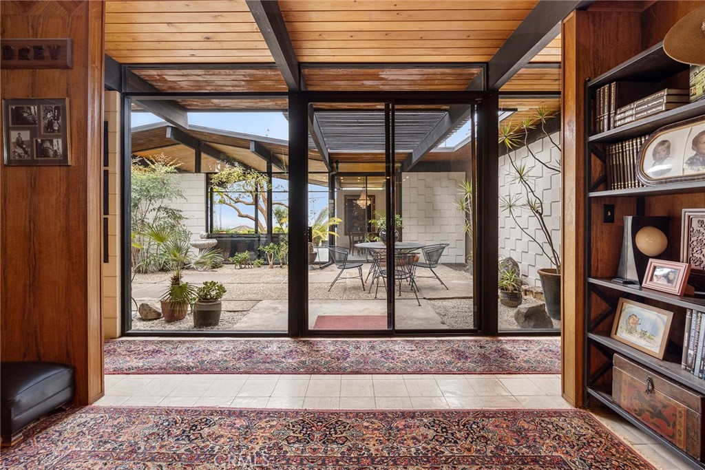 12601 Vista Panorama