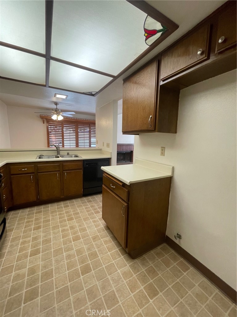 11840 Los Alisos Circle