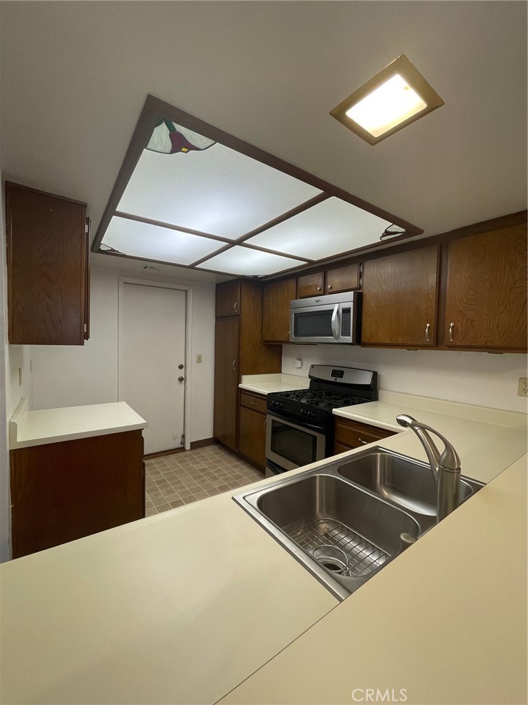 11840 Los Alisos Circle