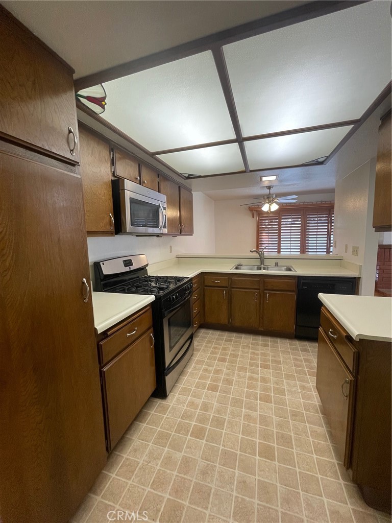 11840 Los Alisos Circle