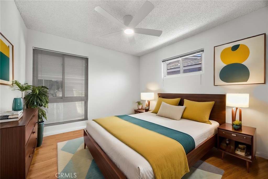 2322 E Sycamore Street