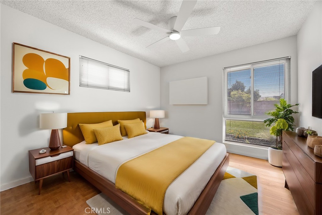 2322 E Sycamore Street