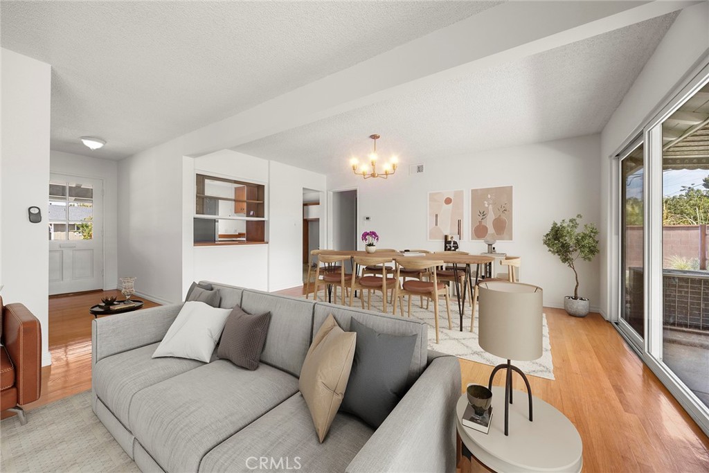 2322 E Sycamore Street