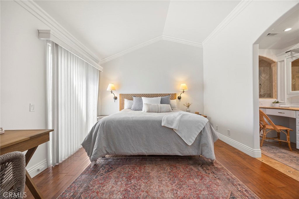 1118 E Almond Avenue 2