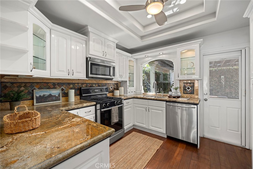 1118 E Almond Avenue 2